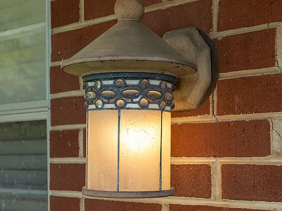 5th image of 218 Admiral Cir