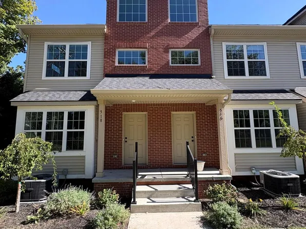 518 Village Ln, Milford, MI 48381