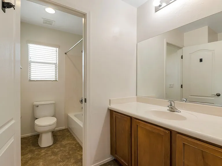 1595 W Gleaming Moon Ln — Photo 15