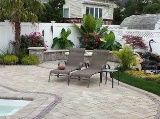 2769 Beach Dr, Merrick, NY 11566
