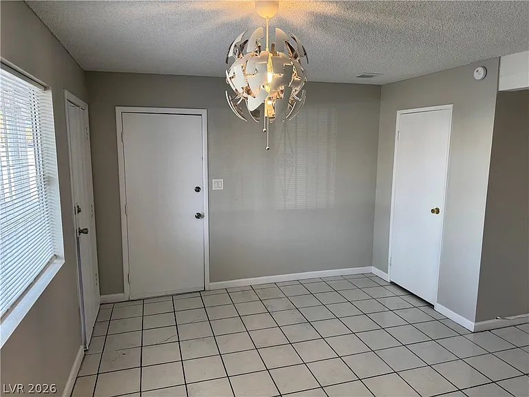 2158 E Desert Inn Rd — Photo 15