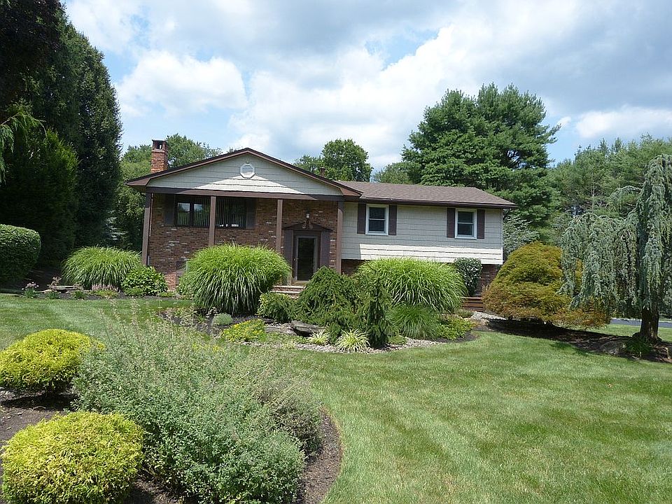 1st image of 14 Seymour Dr