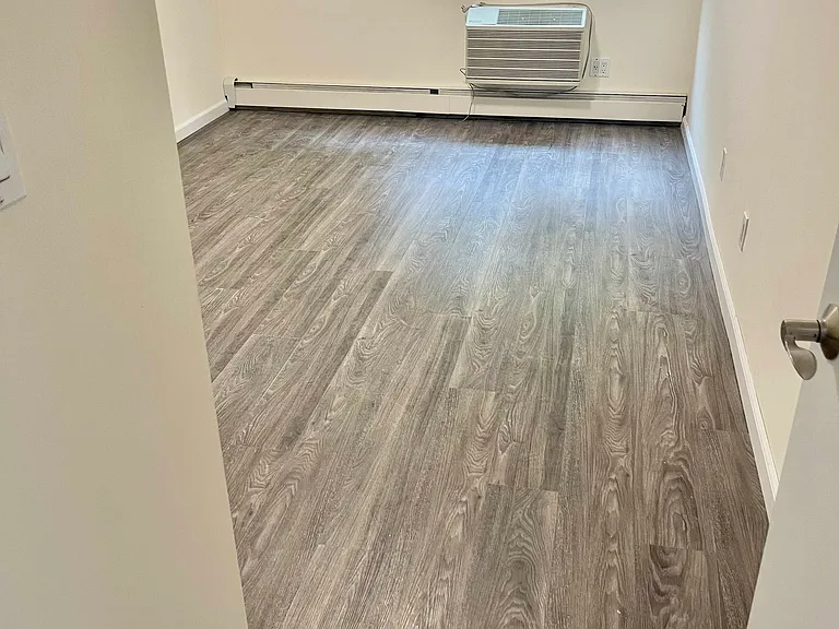 6917 Little Neck Pkwy #1 — Photo 3