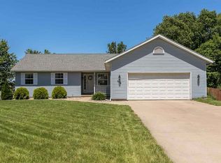 414 3rd St SW, Swisher, IA 52338