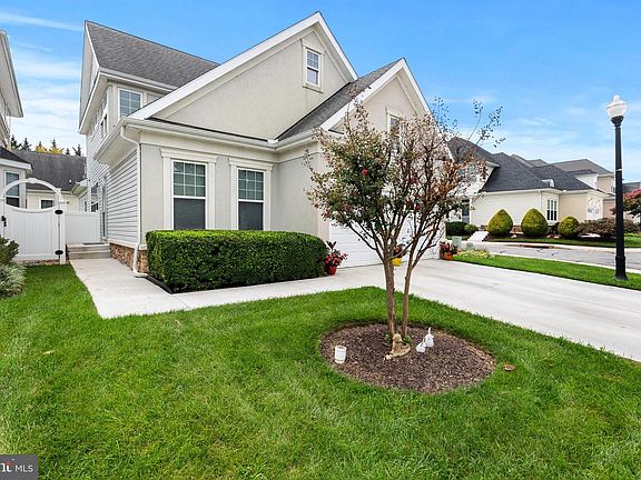 2nd image of 8913 Griffin Way #8913