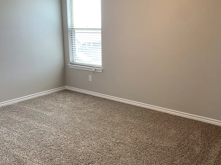 7607 Stonehollow Dr — Photo 14