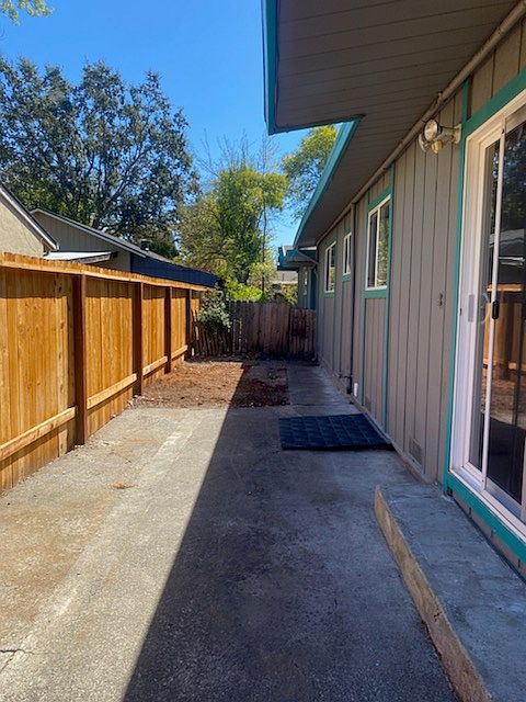 1st image of 908 Walnut Ave #908