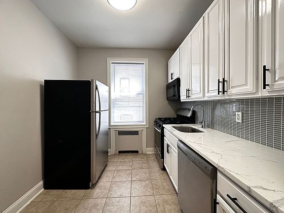 3rd image of 96 Highland Ave APT 106A