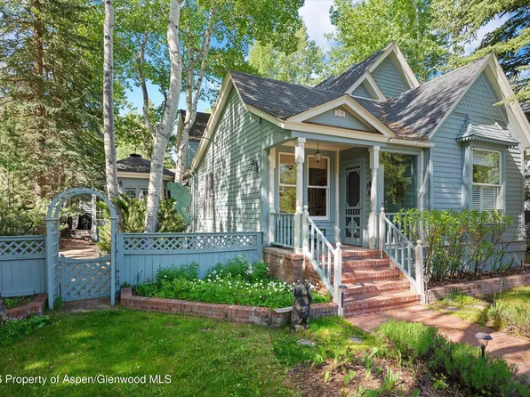 715 W Smuggler St, Aspen, CO 81611