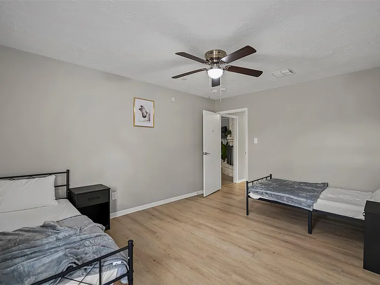 22114 Merrymount Dr — Photo 11