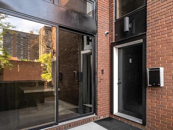 4th image of 502 Delancey 1/2 St #A