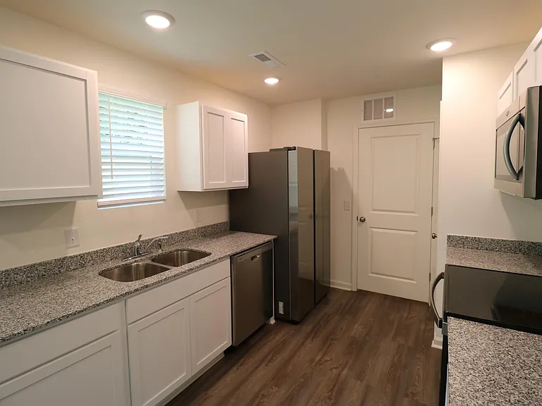 130 Ariel Ct — Photo 5