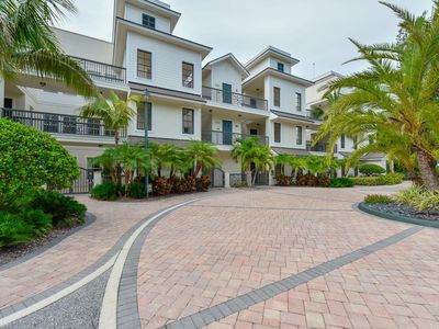 888 S Orange Ave APT 2C, Sarasota, FL, 34236