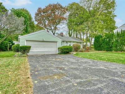 44 Maplehurst Rd, Rochester, NY, 14617