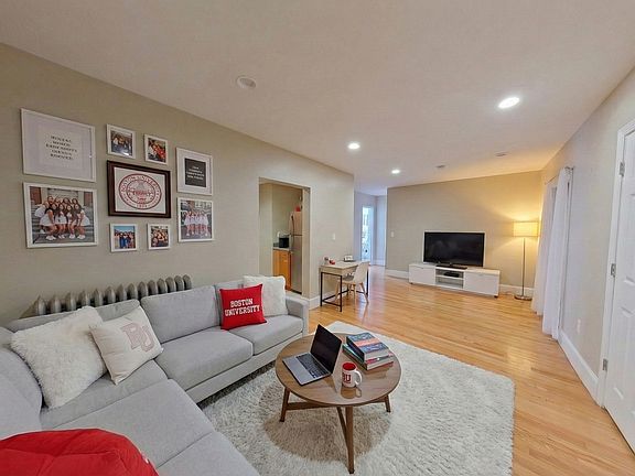 5th image of 76 Egmont St #11A