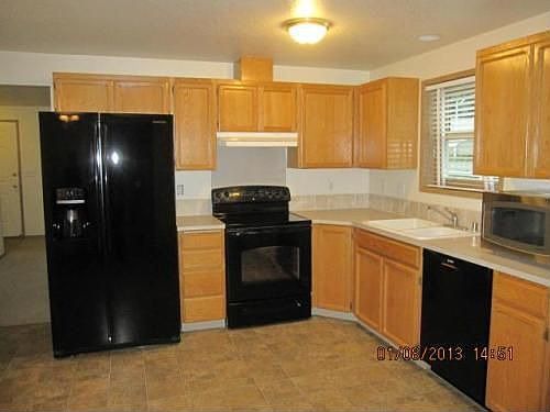 4th image of 13301 NE 25th St