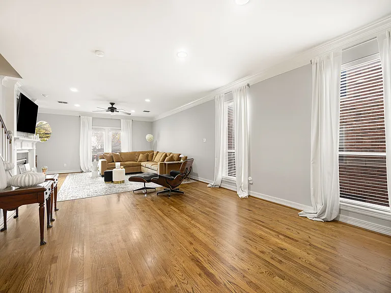 3610 Gillespie St #6 — Photo 8