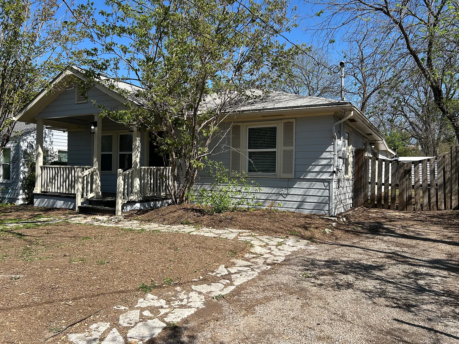 3 bed, 1650 sqft, $2,700 — Photo 2