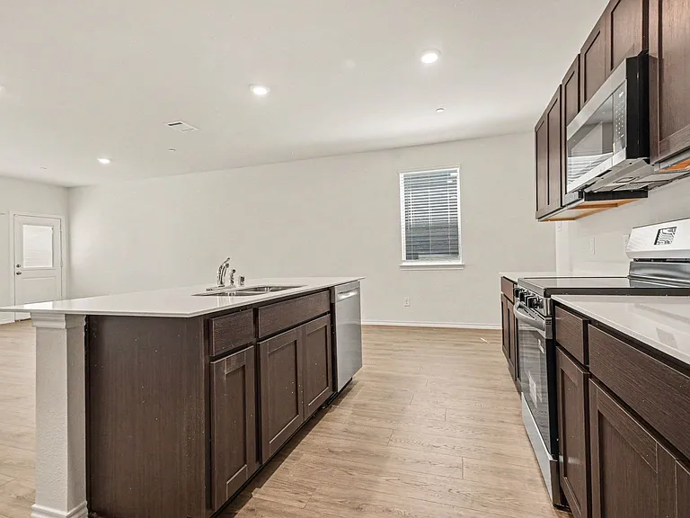 125 Arbor Dr — Photo 10