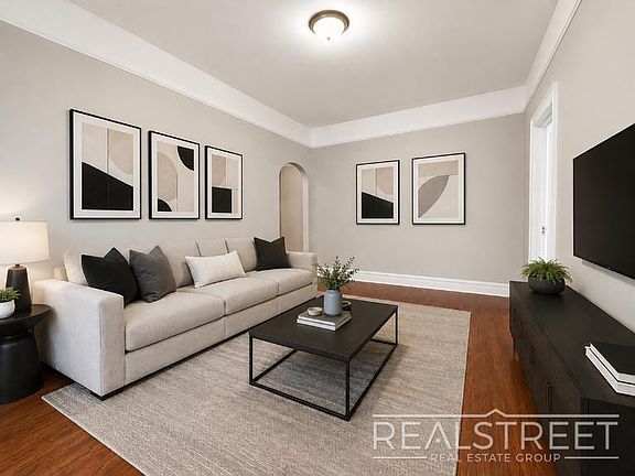 2nd image of 693 E New York Ave #2B