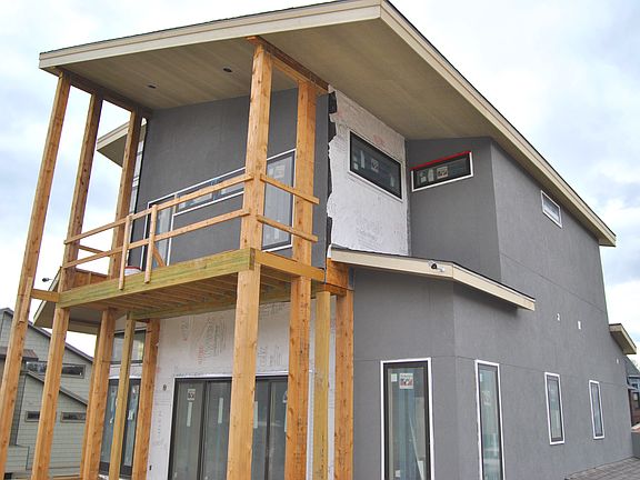 3rd image of 2427 Forest Ave