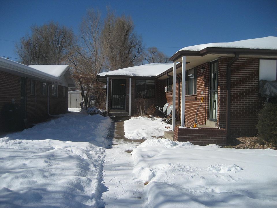 Quiet back half of a duplex