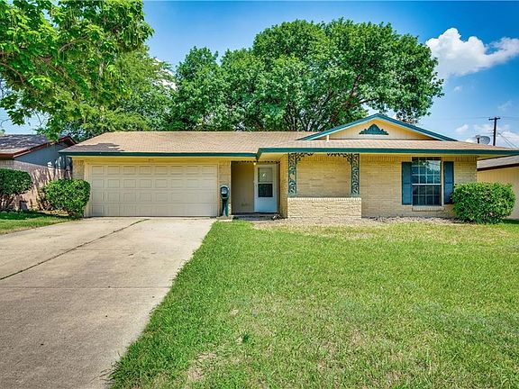 2nd image of 4015 Topaz Dr