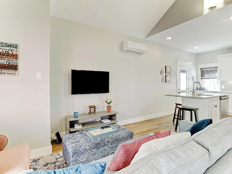 1537 Blair St — Photo 20