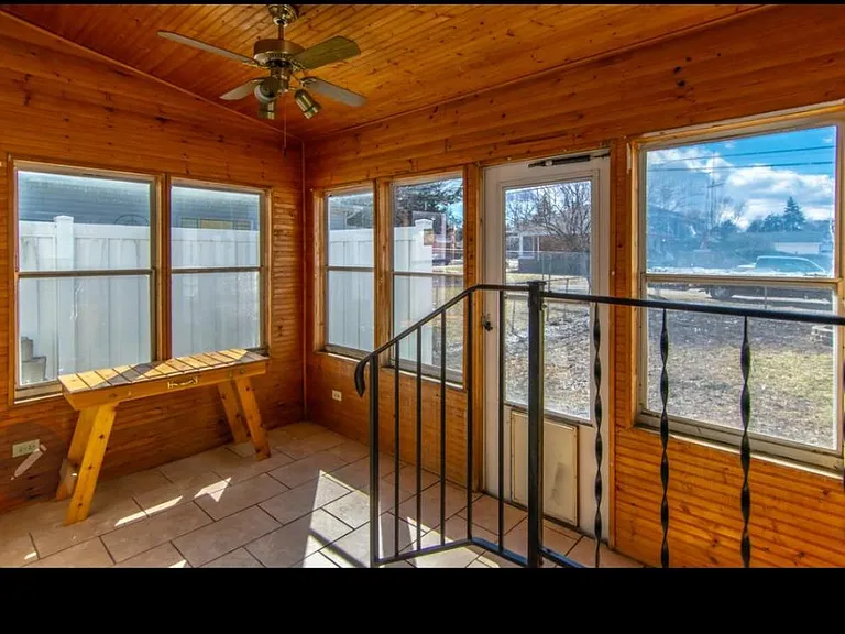 1805 Kelly Ave — Photo 10