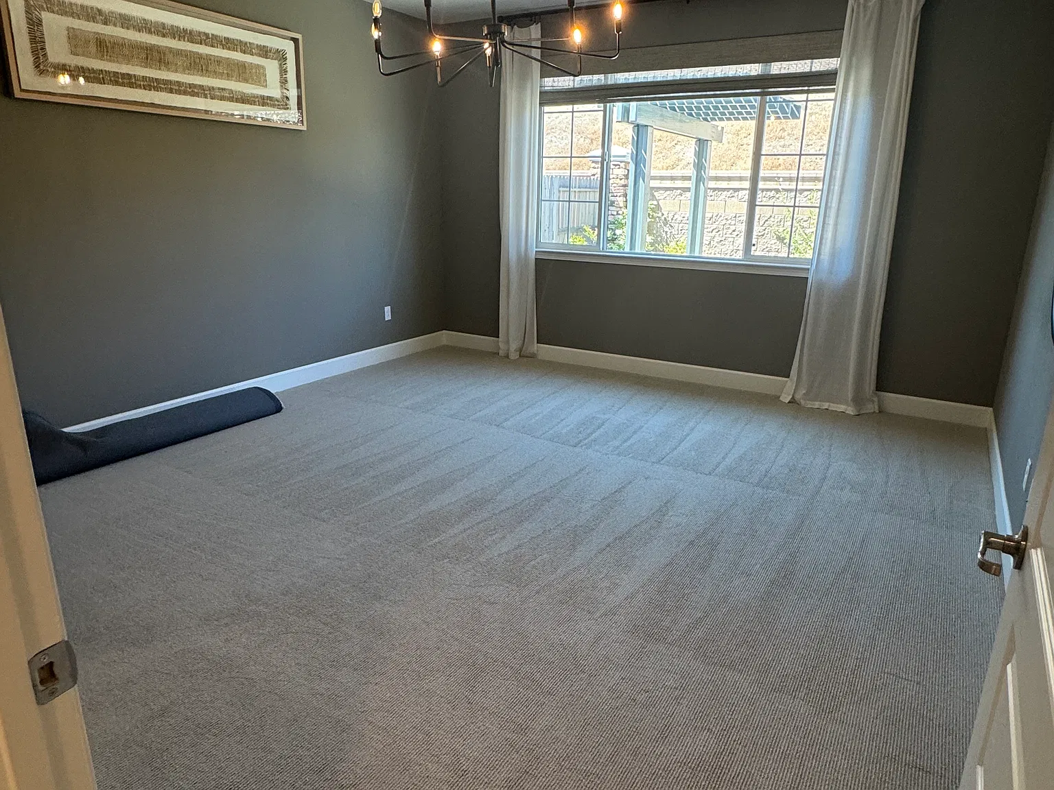 4 bed, 2150 sqft, $3,659 — Photo 3