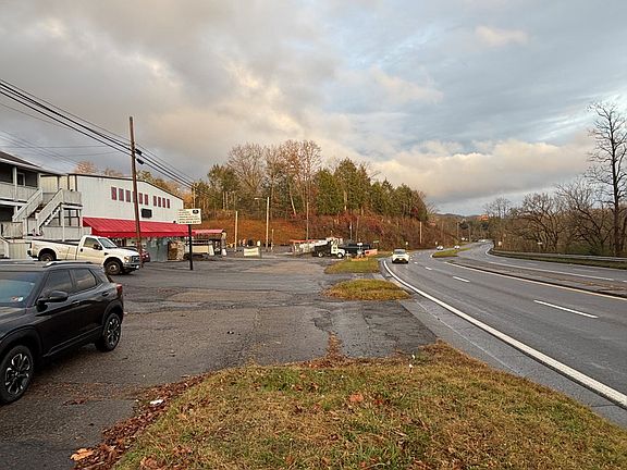 2nd image of 6195 Governor G C Peery Hwy