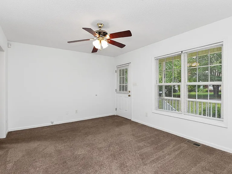 305 South St — Photo 2