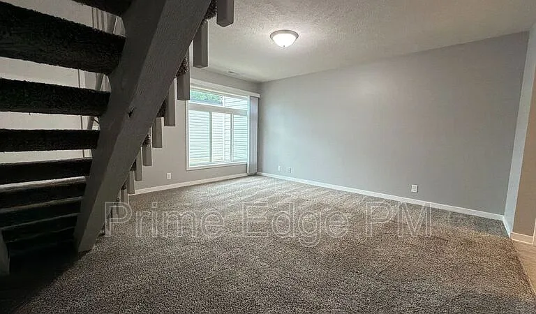 6235 Holdrege St #B-5 — Photo 10