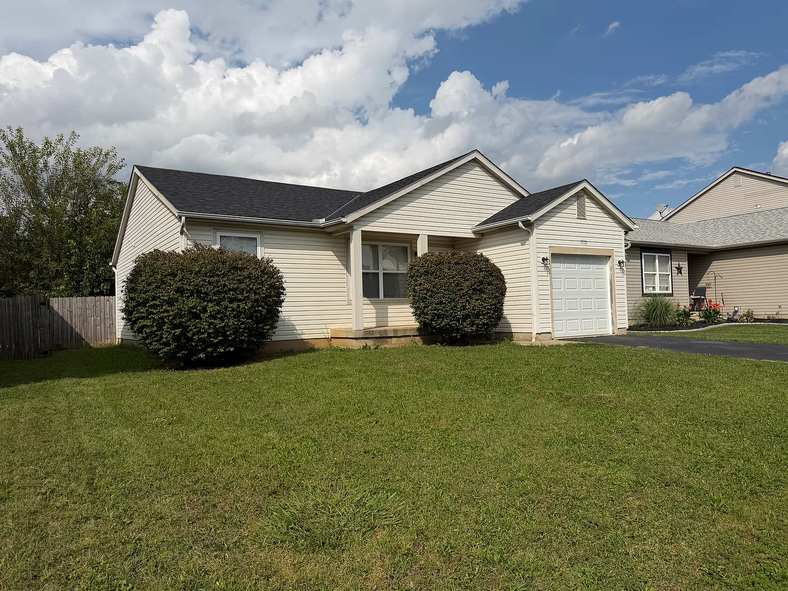 3 bed, 1114 sqft, $1,750 — Photo 2