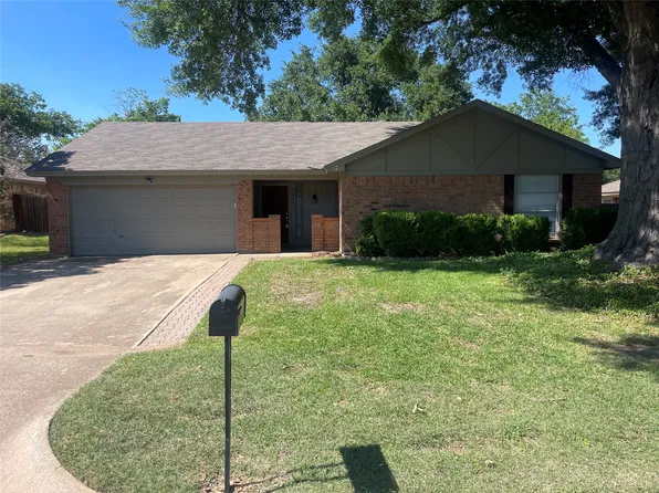 7461 Timberhill Dr, North Richland Hills, TX 76182