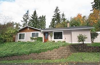 1st image of 1545 209th Ave NE