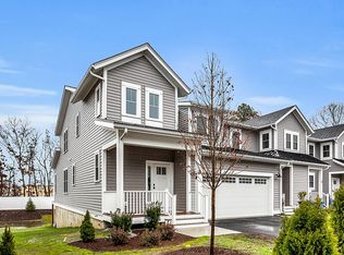 7 E Dexter Ave #13, Woburn, MA 01801