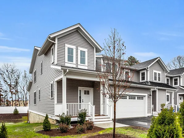 7 E Dexter Ave #13, Woburn, MA 01801