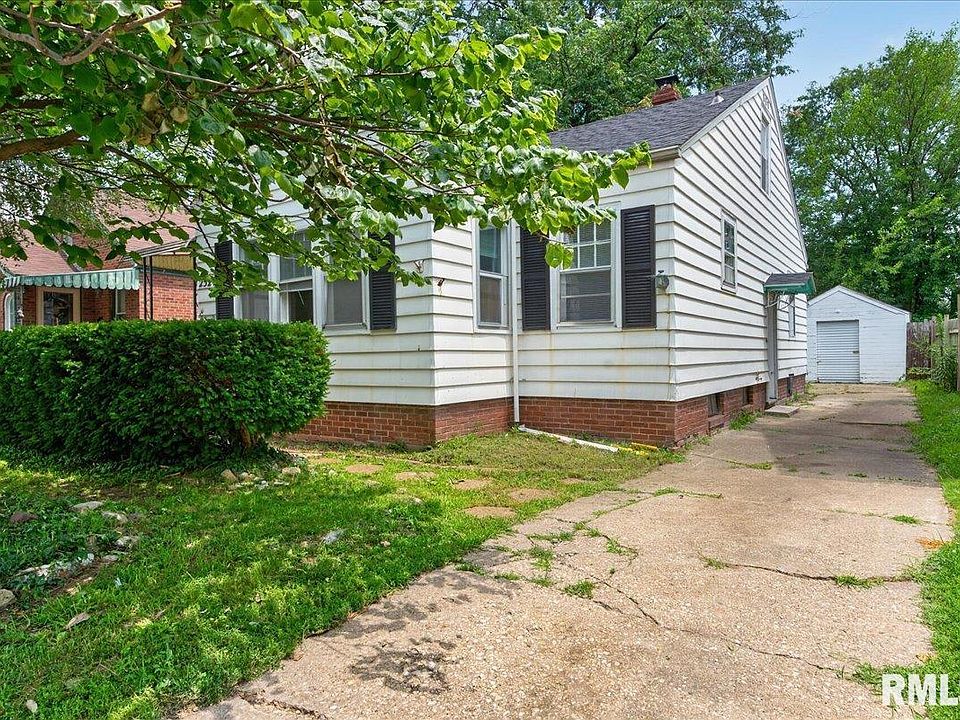 1st image of 2524 S 6th St