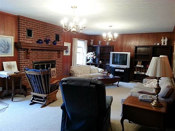 4th image of 512 Sycamore Ave