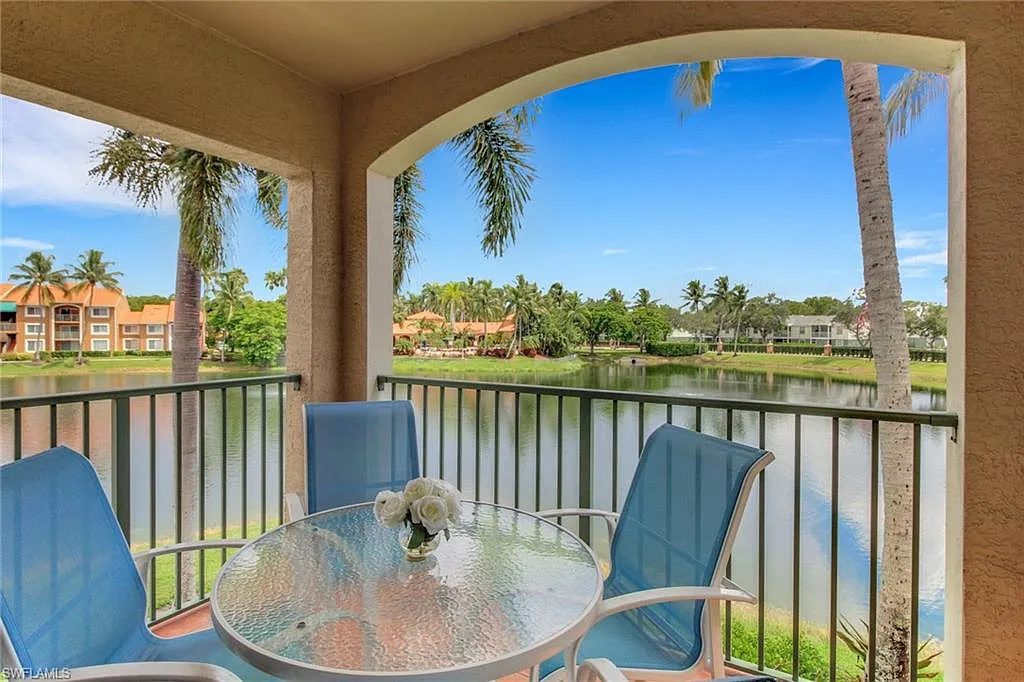 2 bed, 1.0 bath, 909 sqft, $3,400 — Photo 1