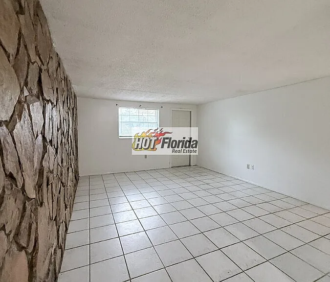 1003 Wildflower St #B — Photo 10