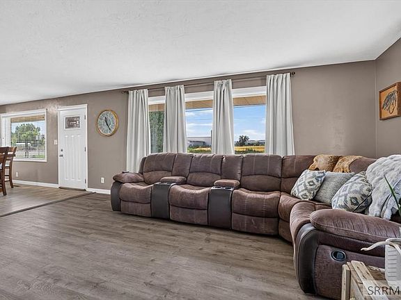 5th image of 559 Rich Ln