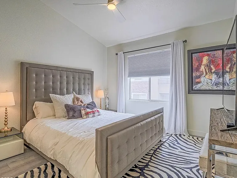 817 Peachy Canyon Cir #203 — Photo 20
