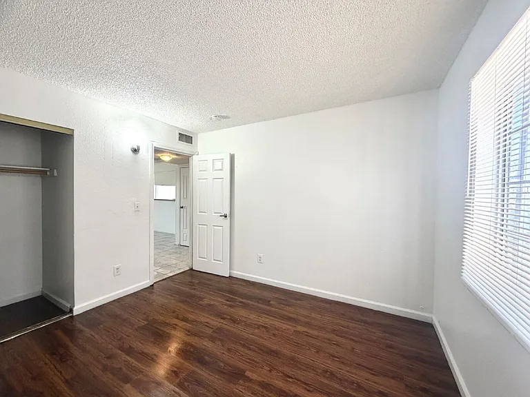 3427 E Cheyenne Ave #A — Photo 26