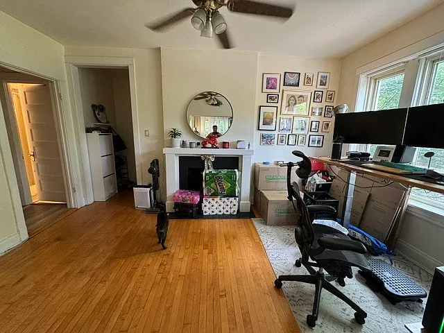 2 bed, 1000 sqft, $2,080 — Photo 4