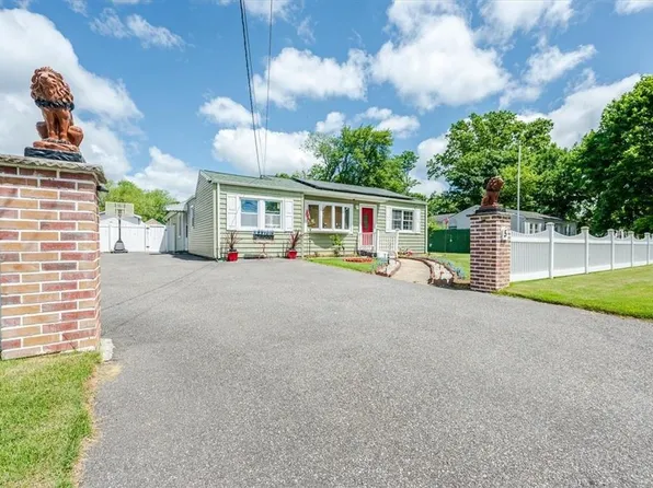 5 20th Avenue, Bay Shore, NY 11706