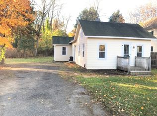 231 Pelham Rd, Amherst, MA 01002