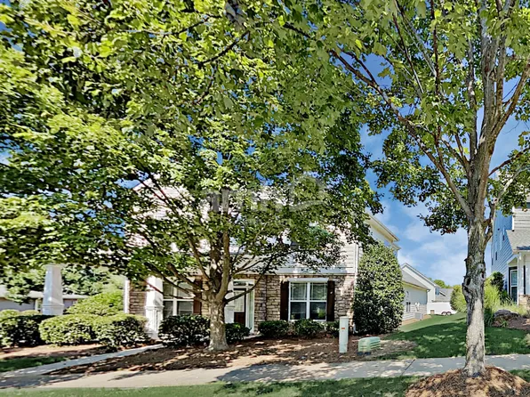 208 Harmony Lake Dr, Canton, GA 30115