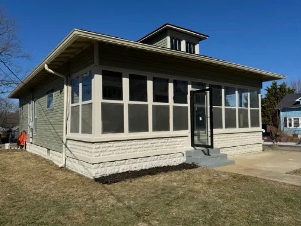 1st image of 2315 McLean Ave